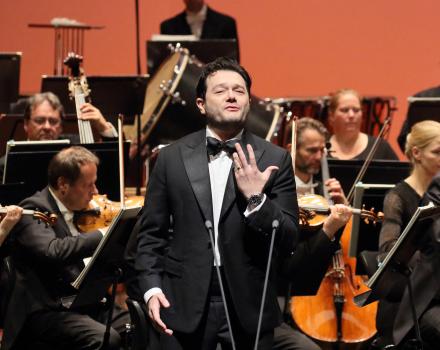 Arturo Chacón Cruz, winner of Readers' Award, performs at International Opera Awards 2024