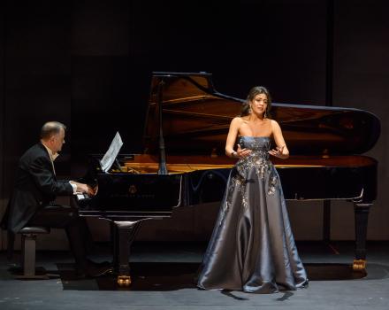 Victoria de los Ángeles Centennial Gala